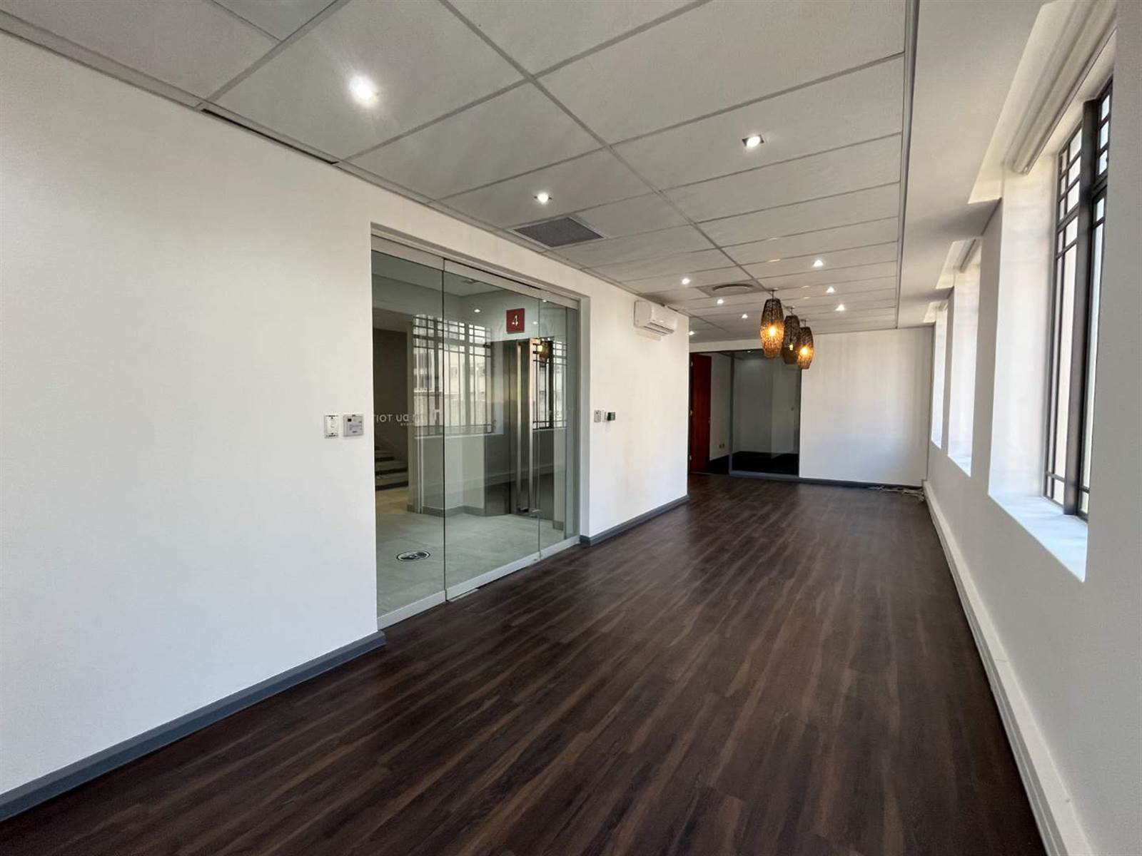 340  m² Office Space in Cape Town City Centre photo number 1
