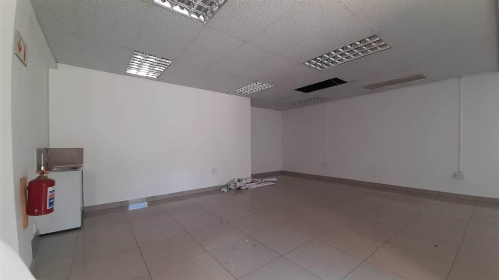 47  m² Commercial space in Wierda Park photo number 6