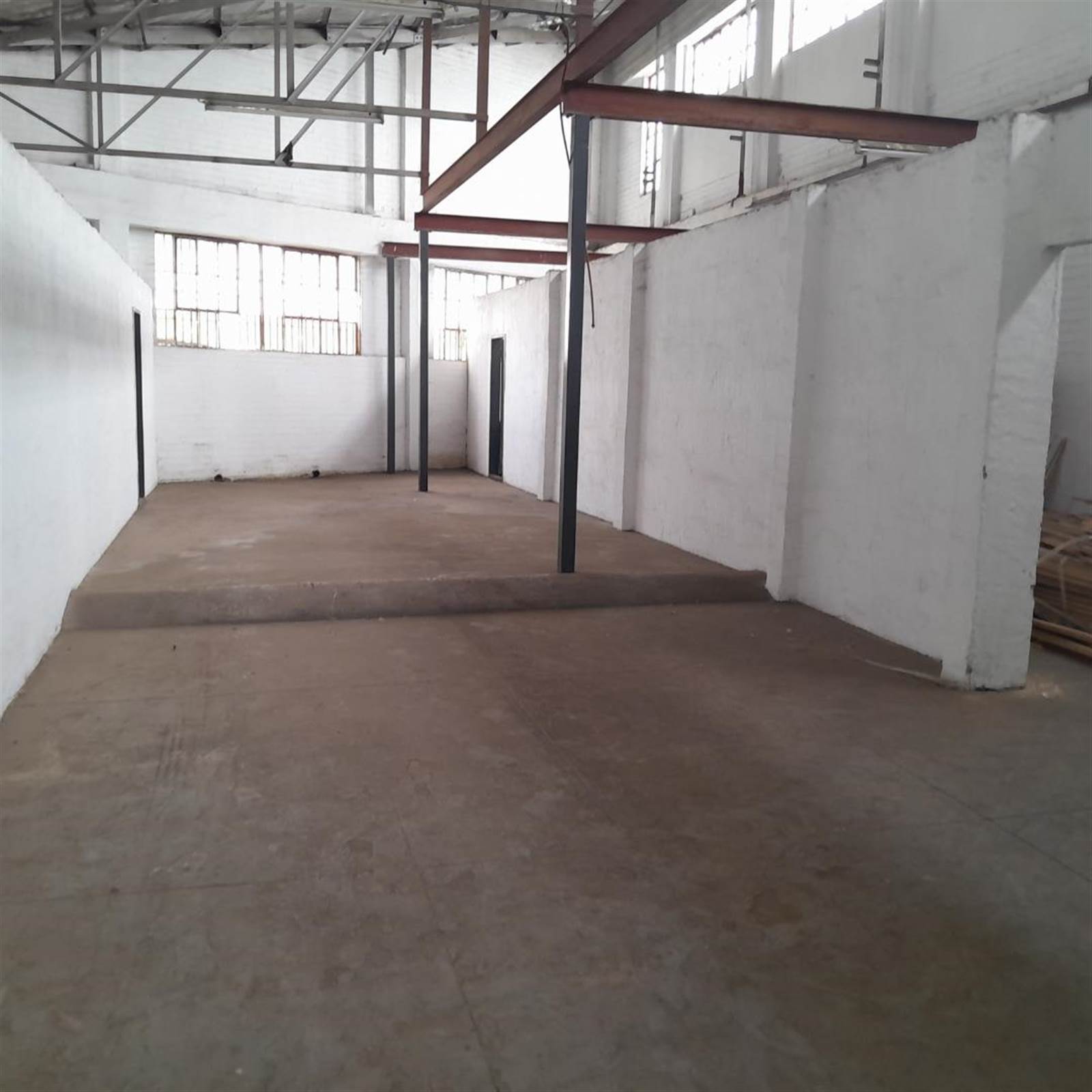1124  m² Commercial space in Steeledale photo number 5