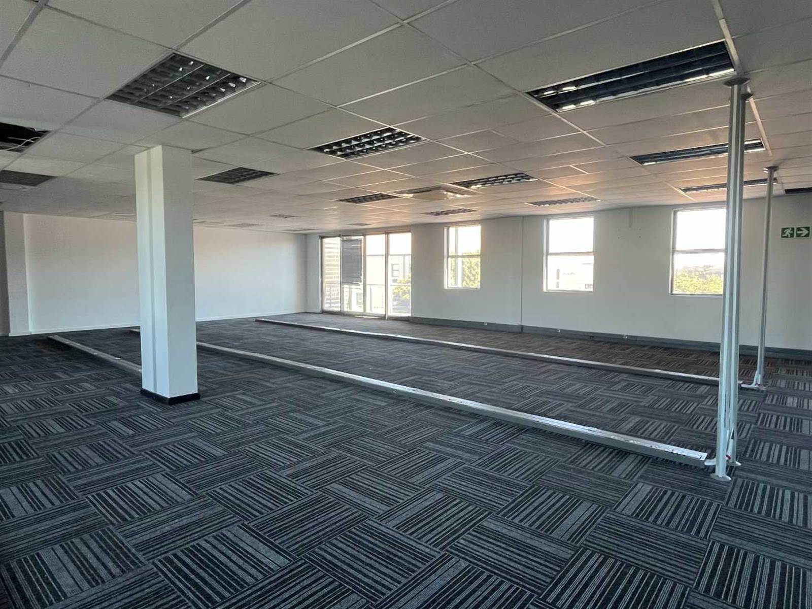 716  m² Office Space in Century City photo number 5