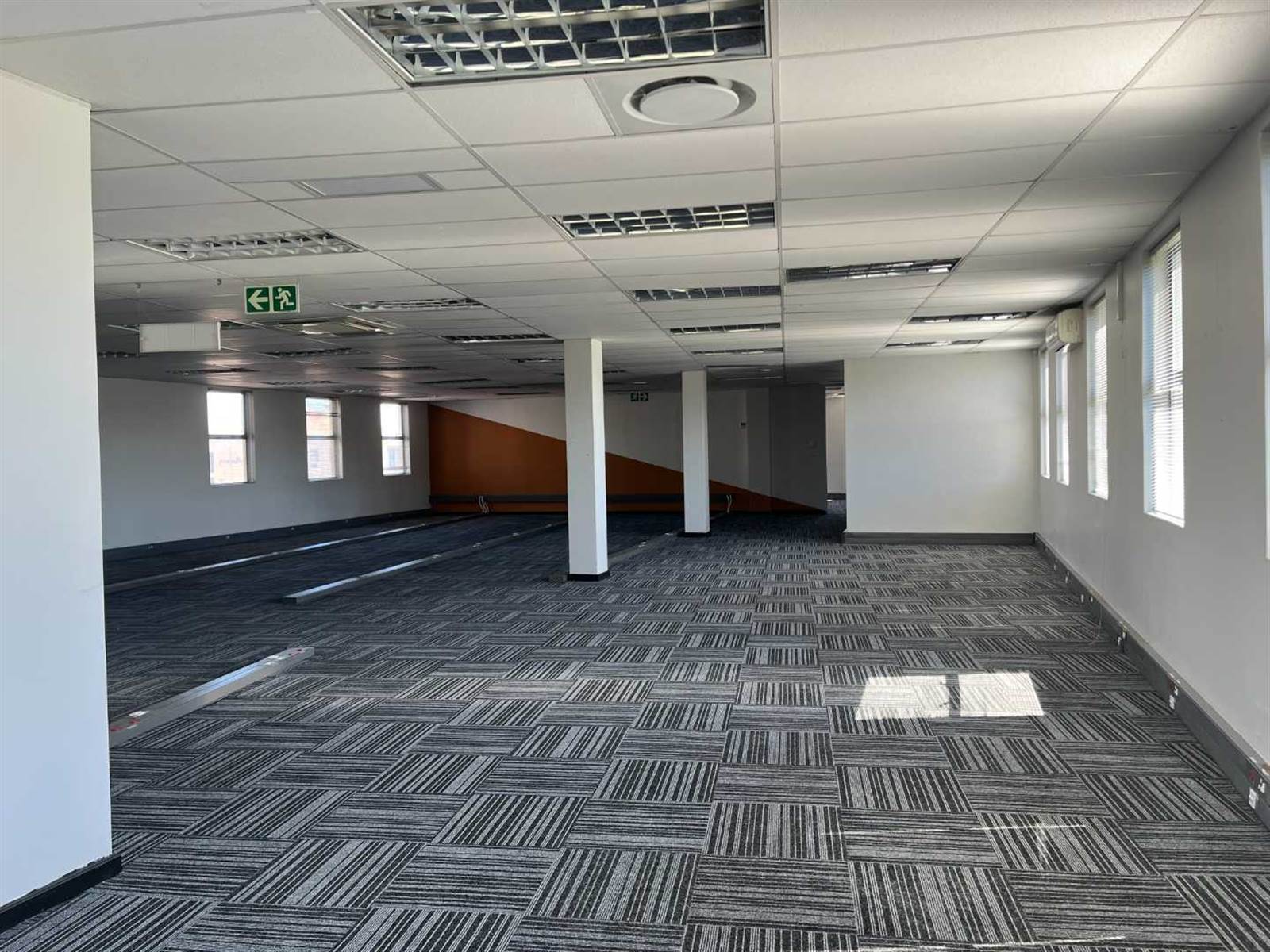 716  m² Office Space in Century City photo number 9