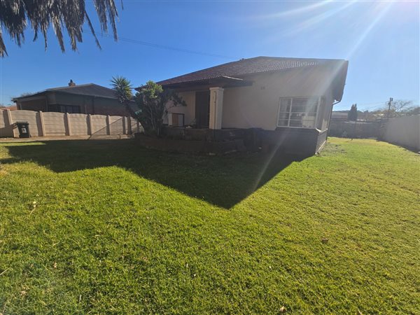 2 Bedroom House 2 Bedroom House