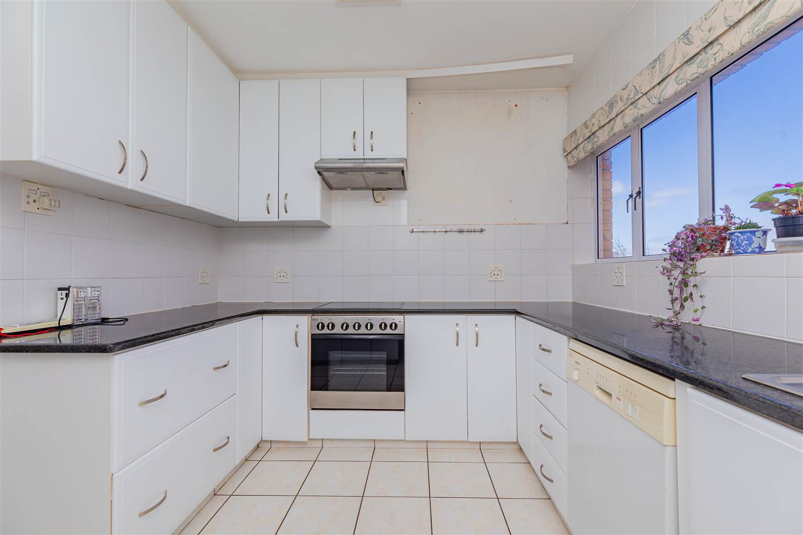 3 Bed Apartment in Wynberg Upper photo number 10