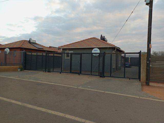 2 Bed House in Mamelodi photo number 18