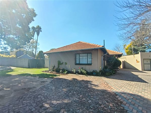 3 Bedroom House 3 Bedroom House