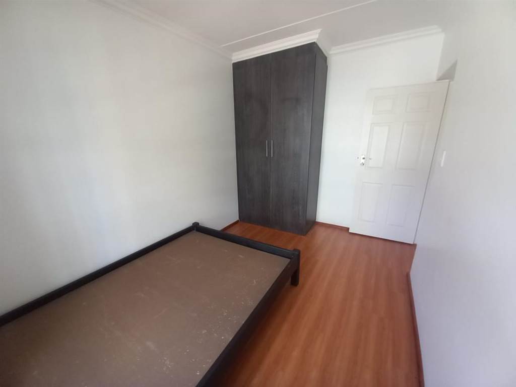 2 Bed Apartment in Fairleads photo number 8