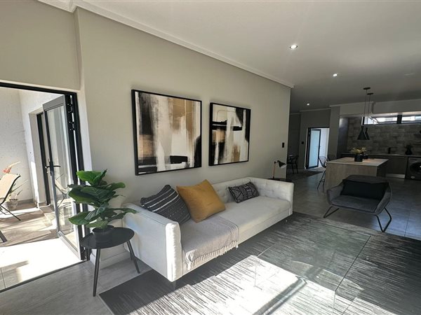 3 Bedroom Townhouse 3 Bedroom Townhouse