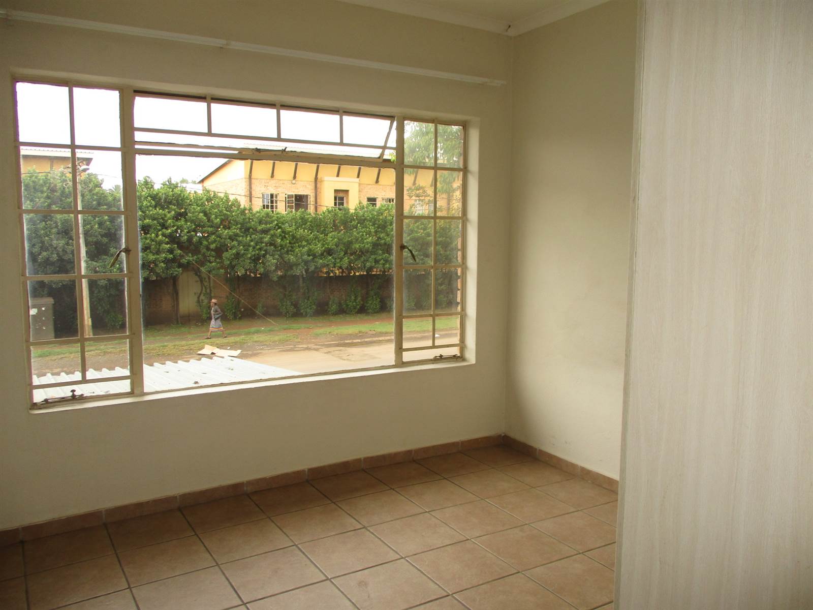 2 Bed Apartment in Lydenburg photo number 7