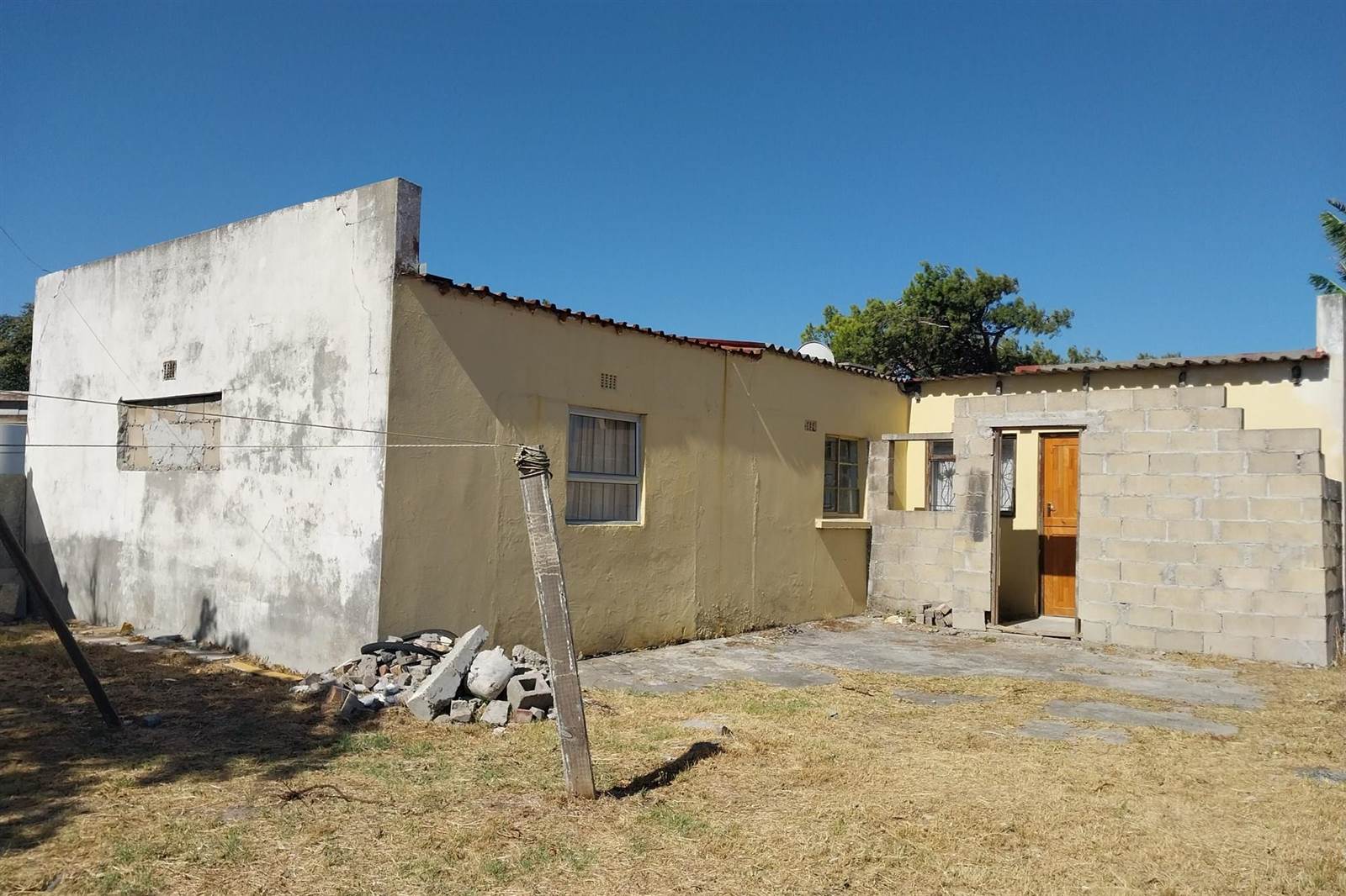 3 Bed House in Manenberg photo number 26
