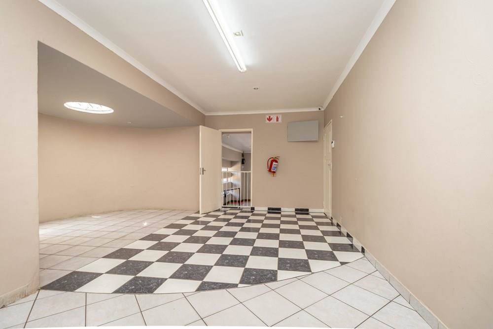Commercial space in Florida Hills photo number 10