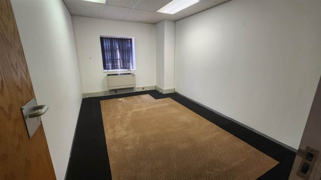 896  m² Commercial space in Hillcrest photo number 5