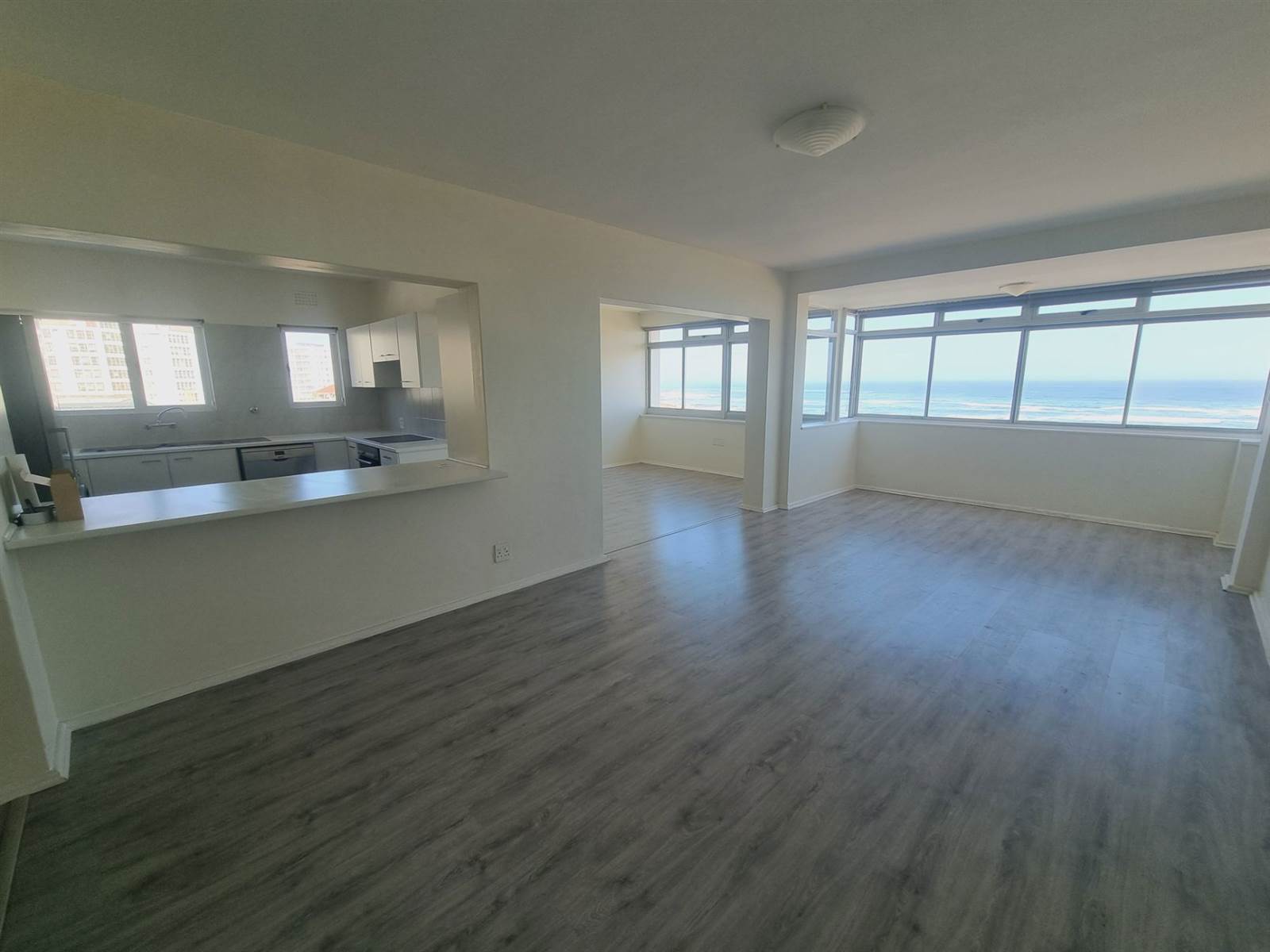 3 Bed Apartment in Mouille Point photo number 20