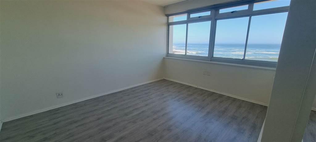 3 Bed Apartment in Mouille Point photo number 7