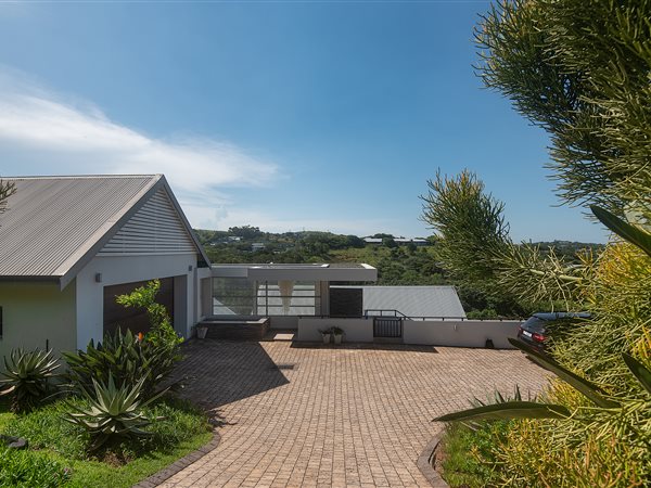 4 Bedroom House 4 Bedroom House
