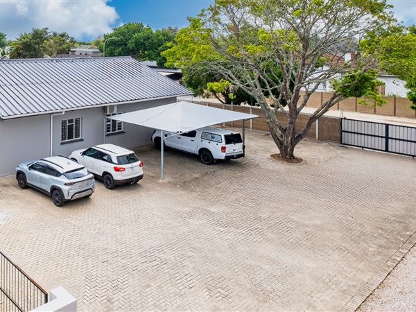 185 m² Office Space 185 m² Office Space
