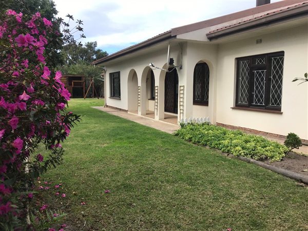 4 Bedroom House 4 Bedroom House