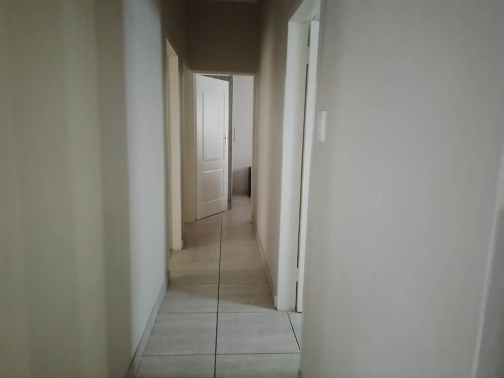 3 Bed Townhouse in Wolmer photo number 12