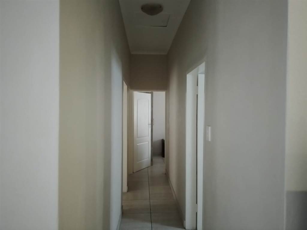 3 Bed Townhouse in Wolmer photo number 20