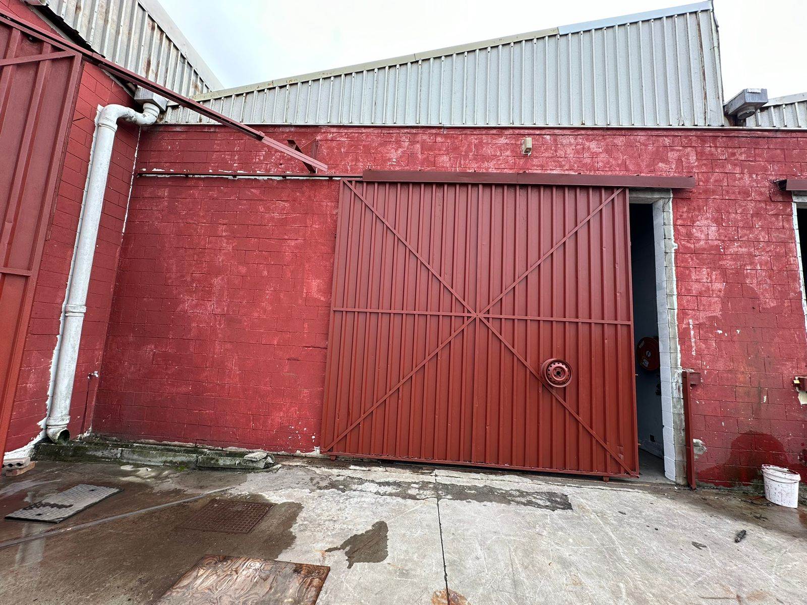 142  m² Industrial space in Philippi photo number 1