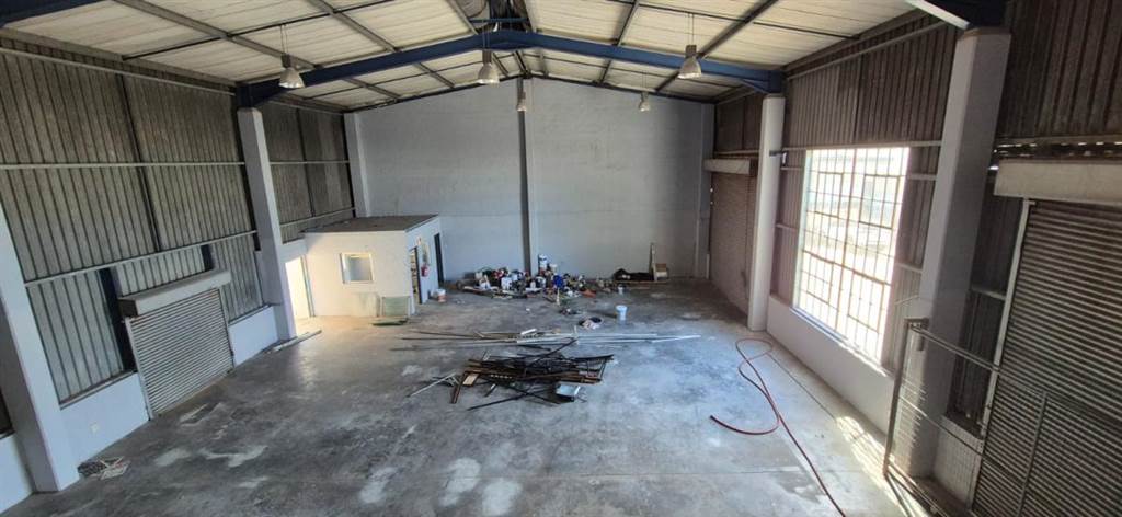 775  m² Industrial space in Pinetown Central photo number 1