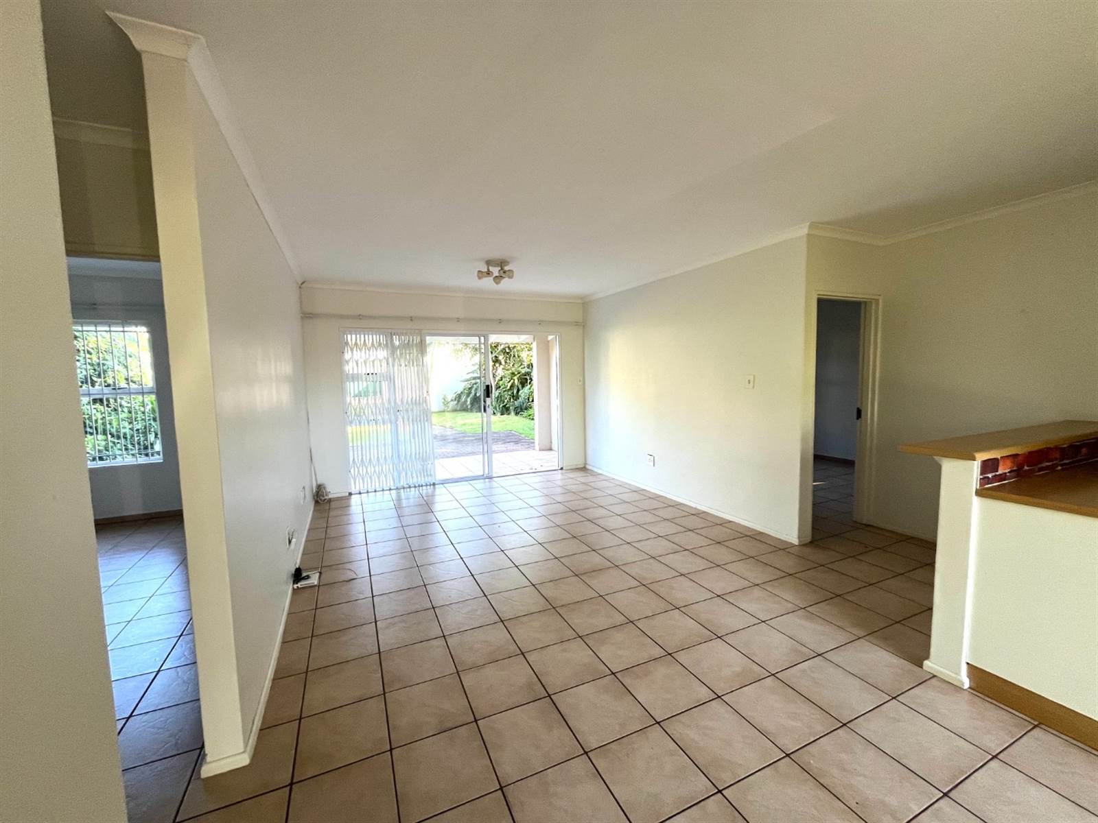 3 Bed Townhouse in Ballito photo number 10