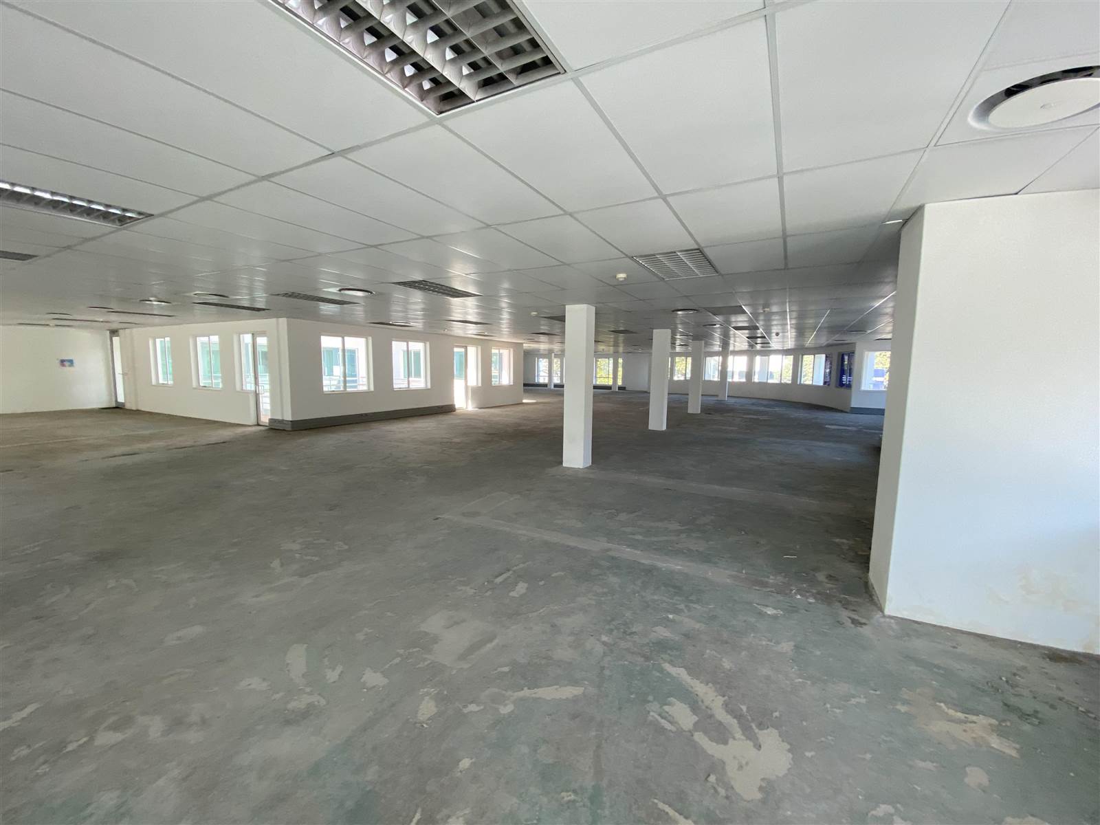 354  m² Commercial space in Morningside photo number 12