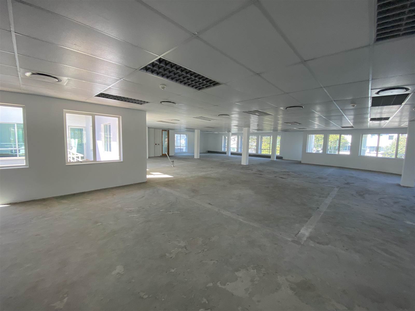 354  m² Commercial space in Morningside photo number 18
