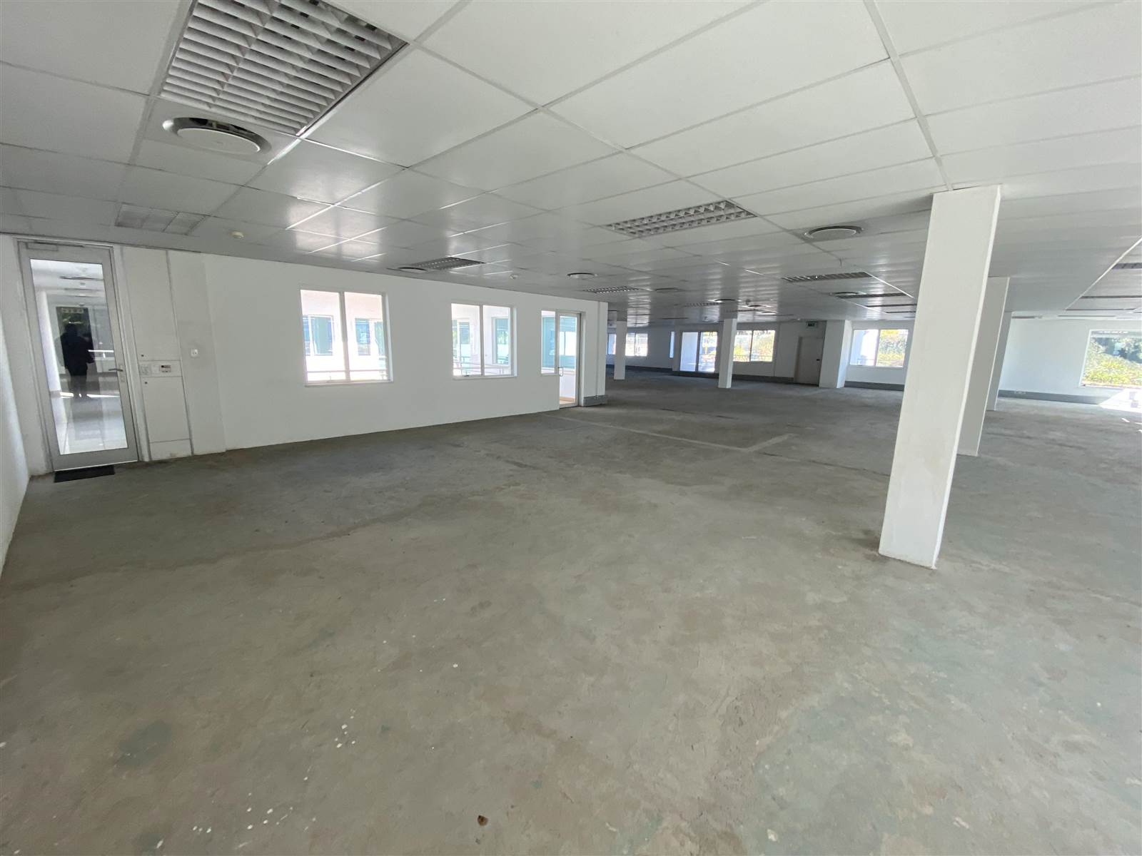 354  m² Commercial space in Morningside photo number 4