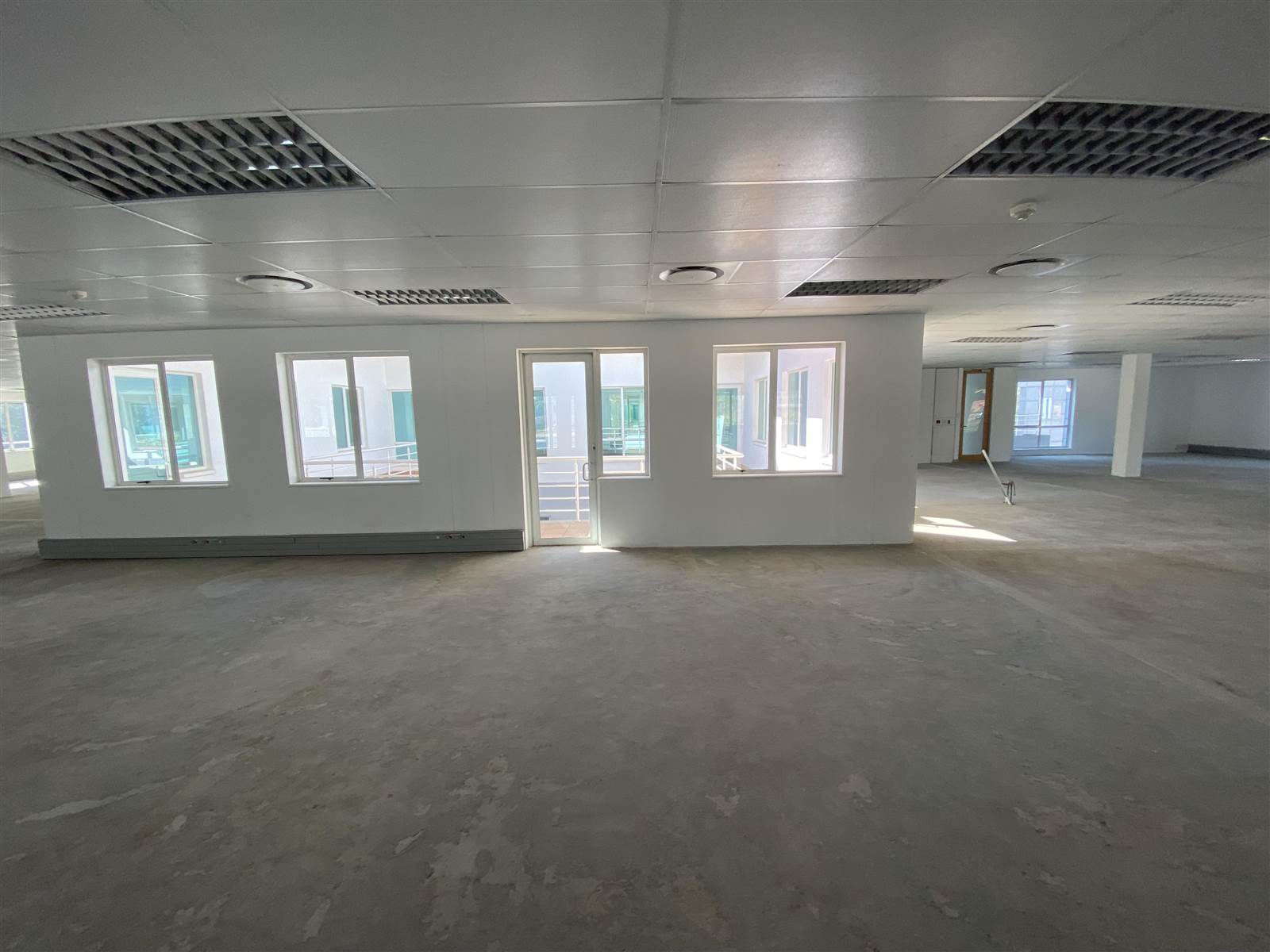 354  m² Commercial space in Morningside photo number 17