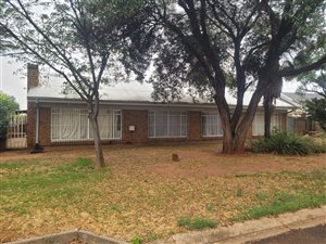 4 Bed House in Vanderbijlpark CE5