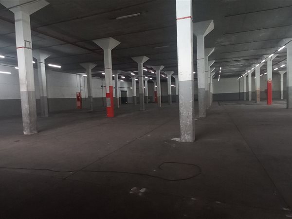 3 140  m² Industrial space