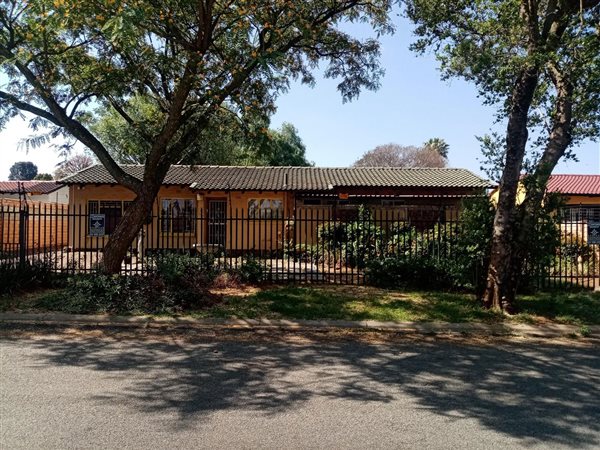 3 Bed House in Mayberry Park