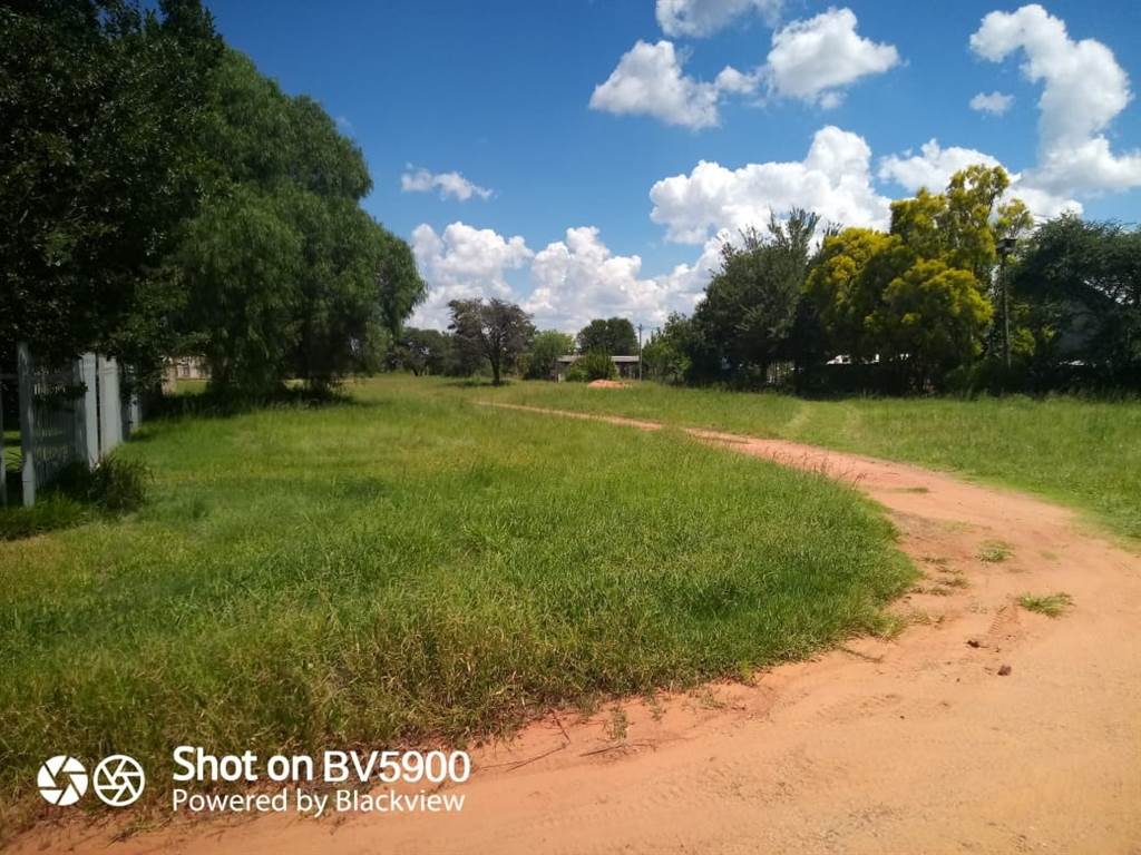 1769 m² Land available in Hartbeesfontein photo number 1