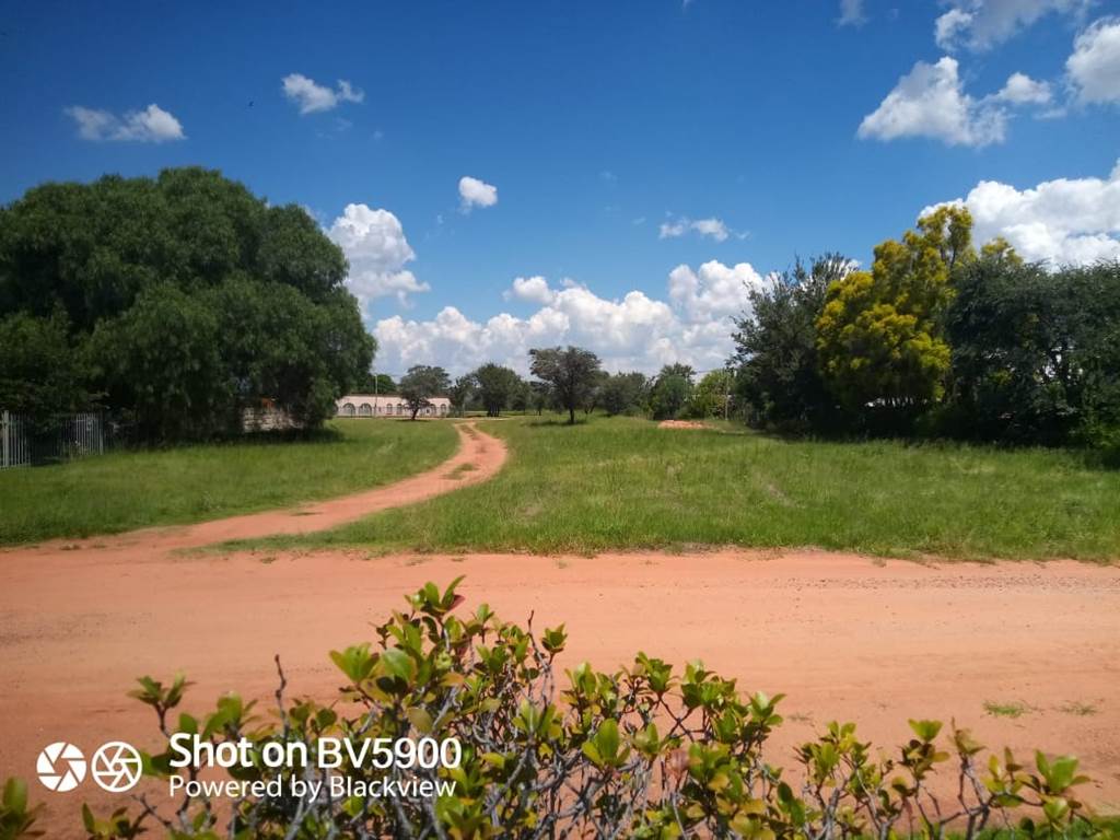 1769 m² Land available in Hartbeesfontein photo number 2