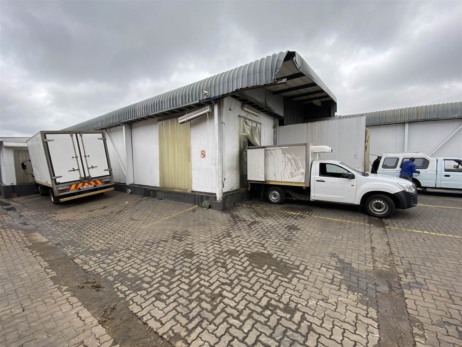 1856  m² Industrial space in Clayville photo number 30