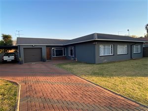 3 Bed House in Bonaero Park