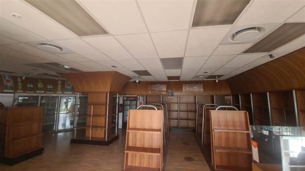 150  m² Commercial space in Pretoria Central photo number 11
