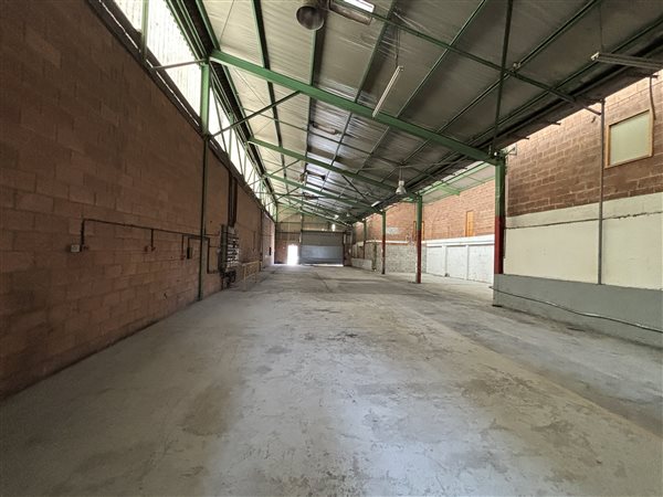 1 164  m² Industrial space