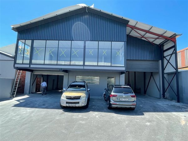 1 380  m² Industrial space