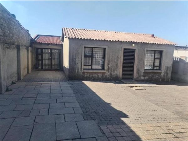 2 Bedroom House 2 Bedroom House