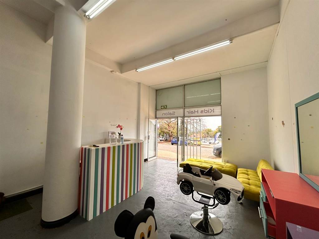 66  m² Commercial space in Northcliff photo number 4