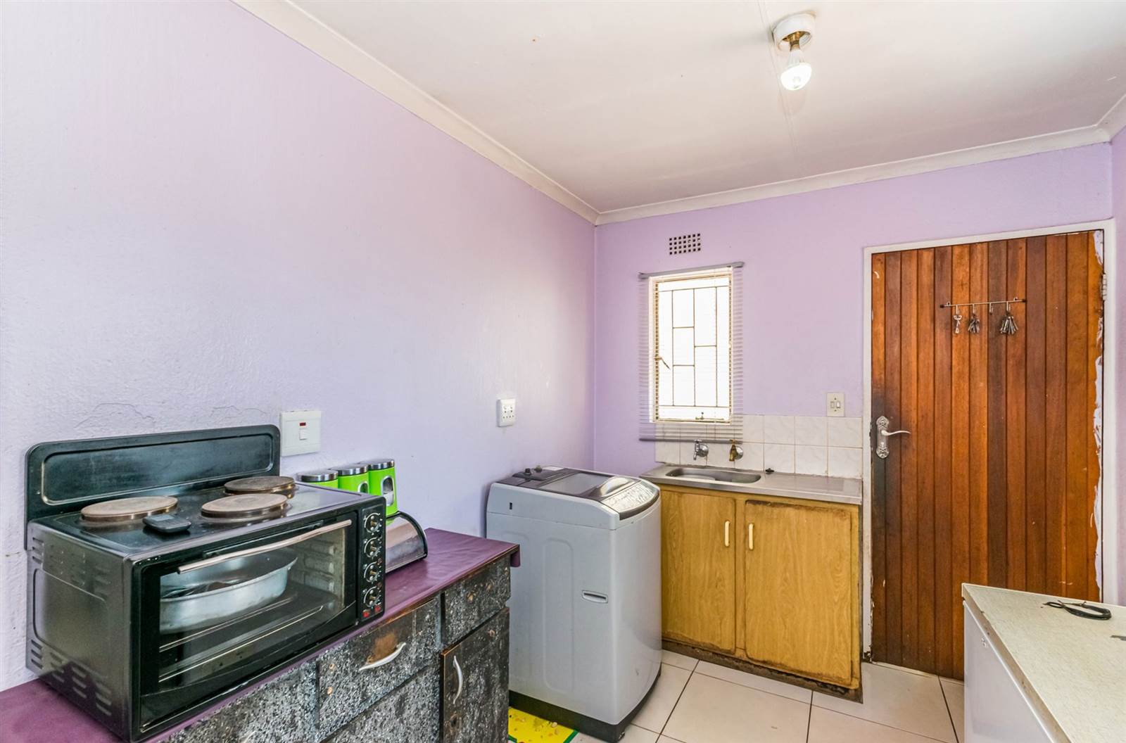 3 Bed House in Kagiso photo number 9