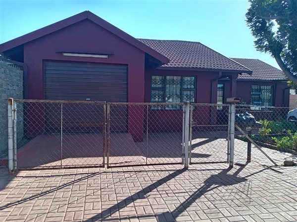 4 Bedroom House 4 Bedroom House