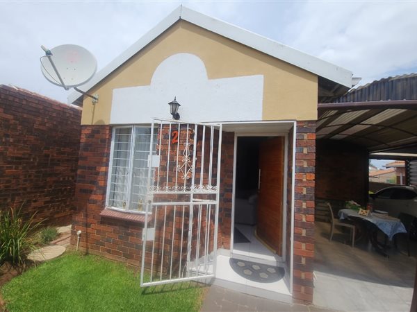 3 Bed House in Evans Park