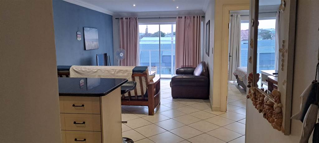 2 Bed Apartment in Jeffreys Bay photo number 22