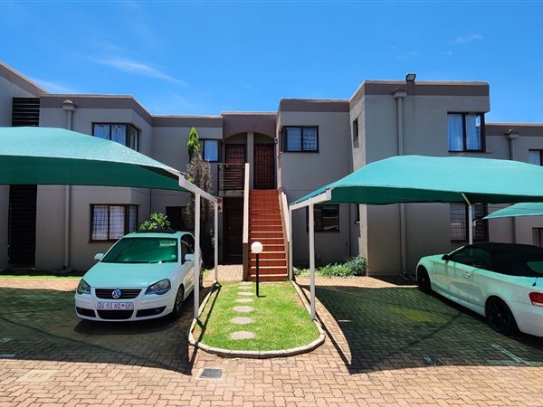 2 Bed Townhouse in Glenvista