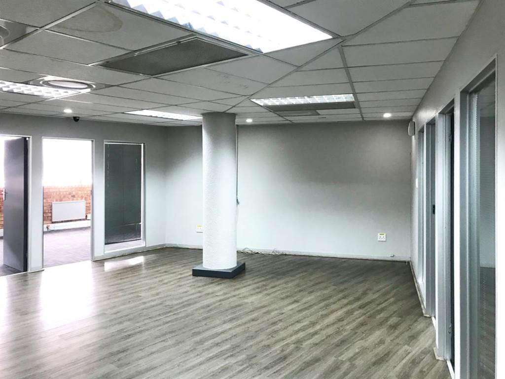 160  m² Office Space in Jansen Park photo number 8