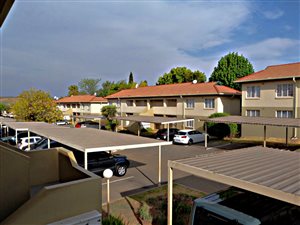 1 Bed Townhouse in Edenglen