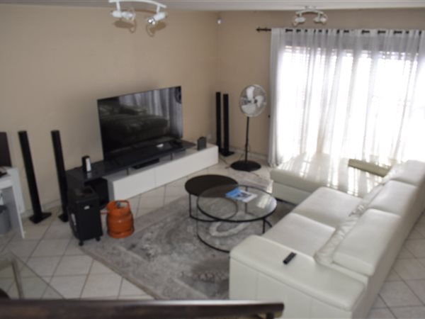 2 Bedroom Townhouse 2 Bedroom Townhouse