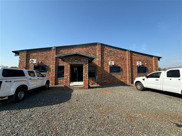 6 285.5  m² Commercial space